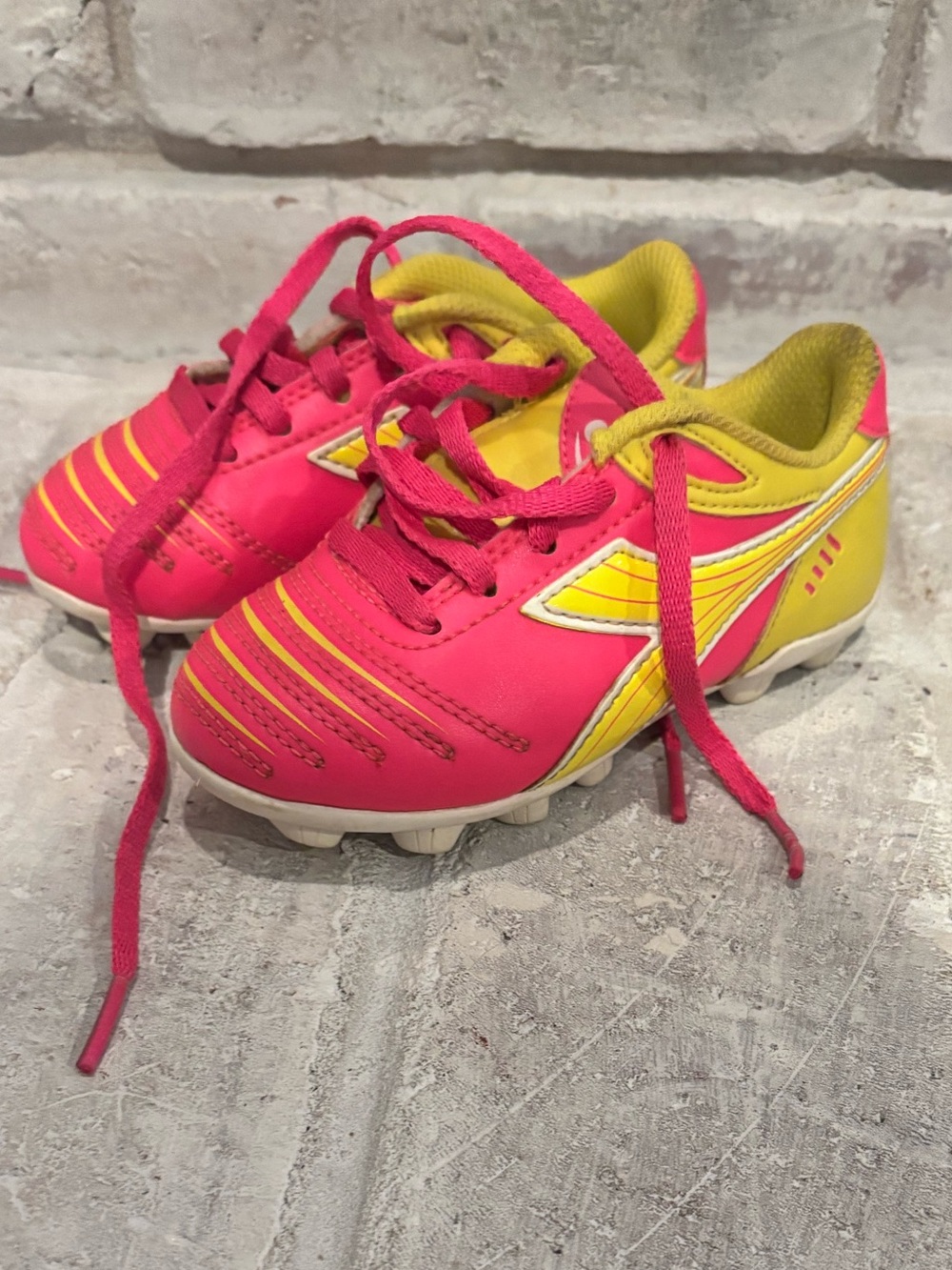 Diadora Kids Pink and Yellow Soccer Cleats